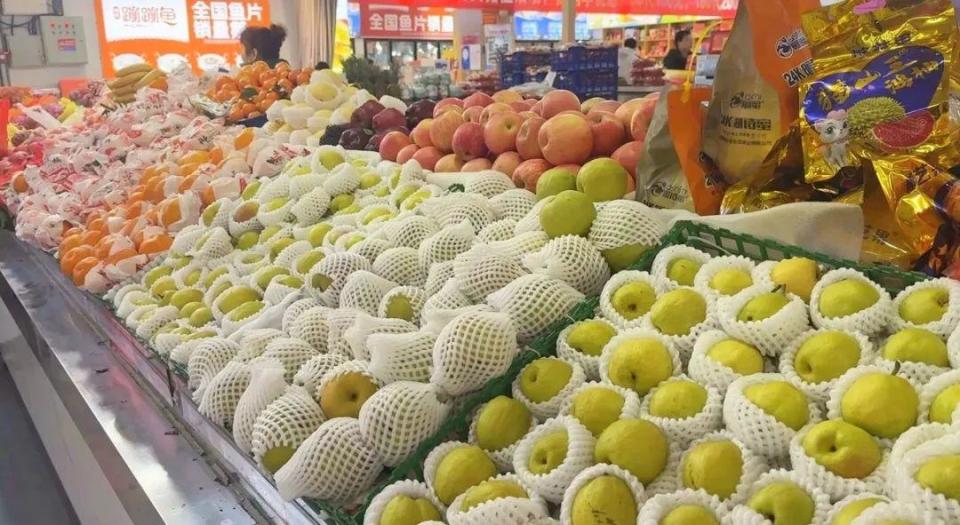 備年貨啦！博州商超購銷熱潮涌動，傳統年味與特色風物齊登場